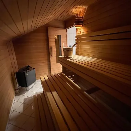 Undertheroof At