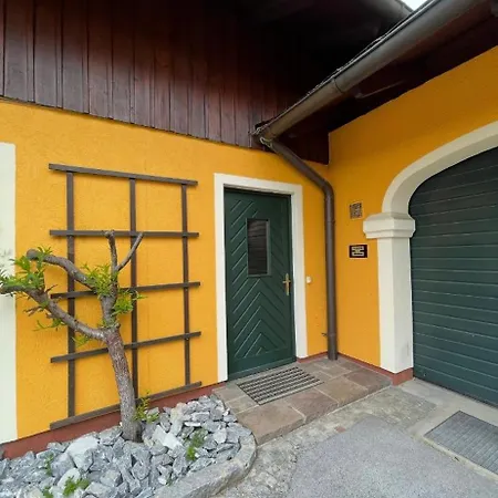 Undertheroof At * Salzburgo