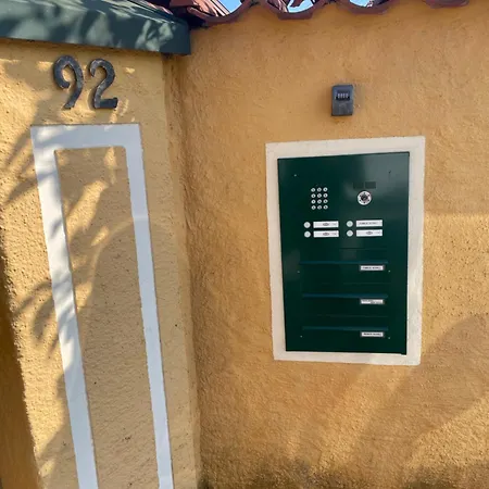 Undertheroof At Апартаменты *