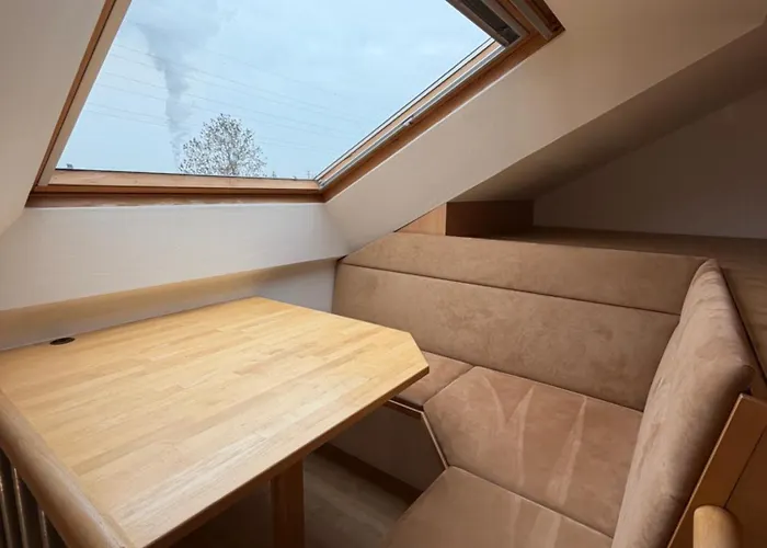 Undertheroof At 아파트 *