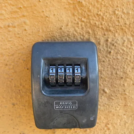 Undertheroof At * Salzburg